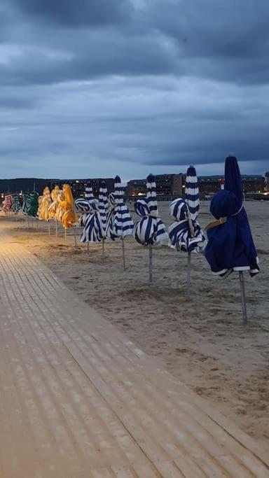 Le Cocooning-Studio Deauville Marina Avec Terrasse Vue Mer Et Plage Экстерьер фото