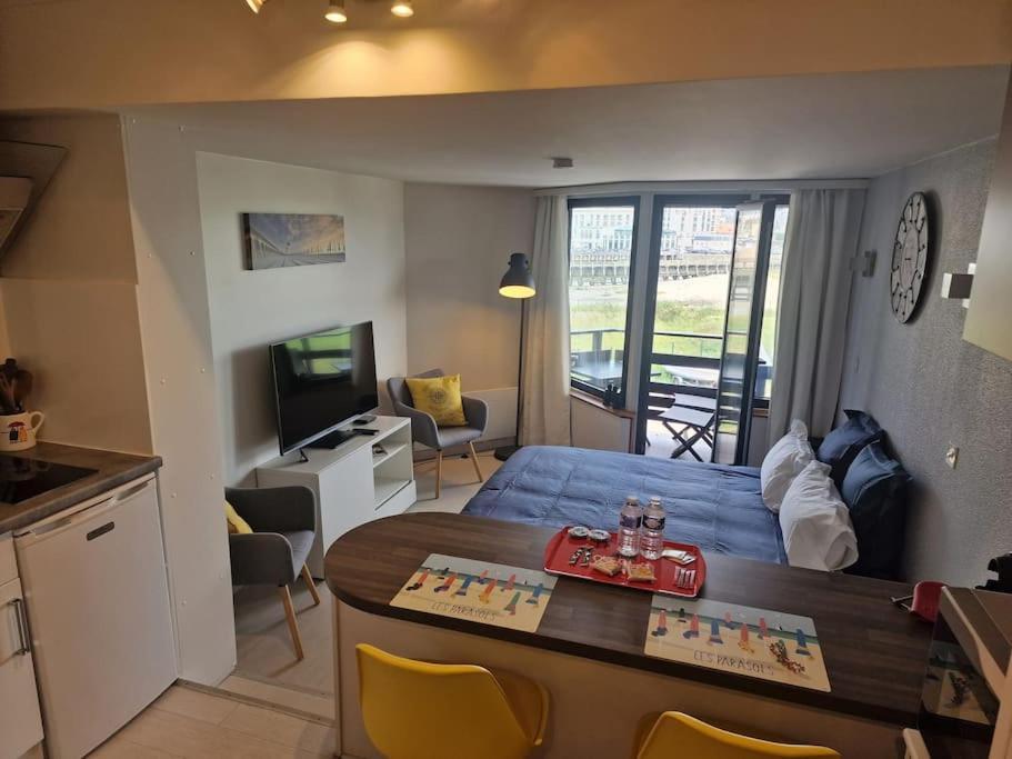 Le Cocooning-Studio Deauville Marina Avec Terrasse Vue Mer Et Plage Экстерьер фото