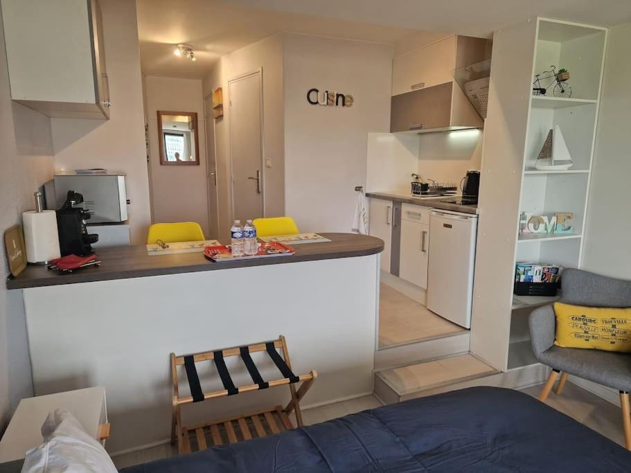 Le Cocooning-Studio Deauville Marina Avec Terrasse Vue Mer Et Plage Экстерьер фото